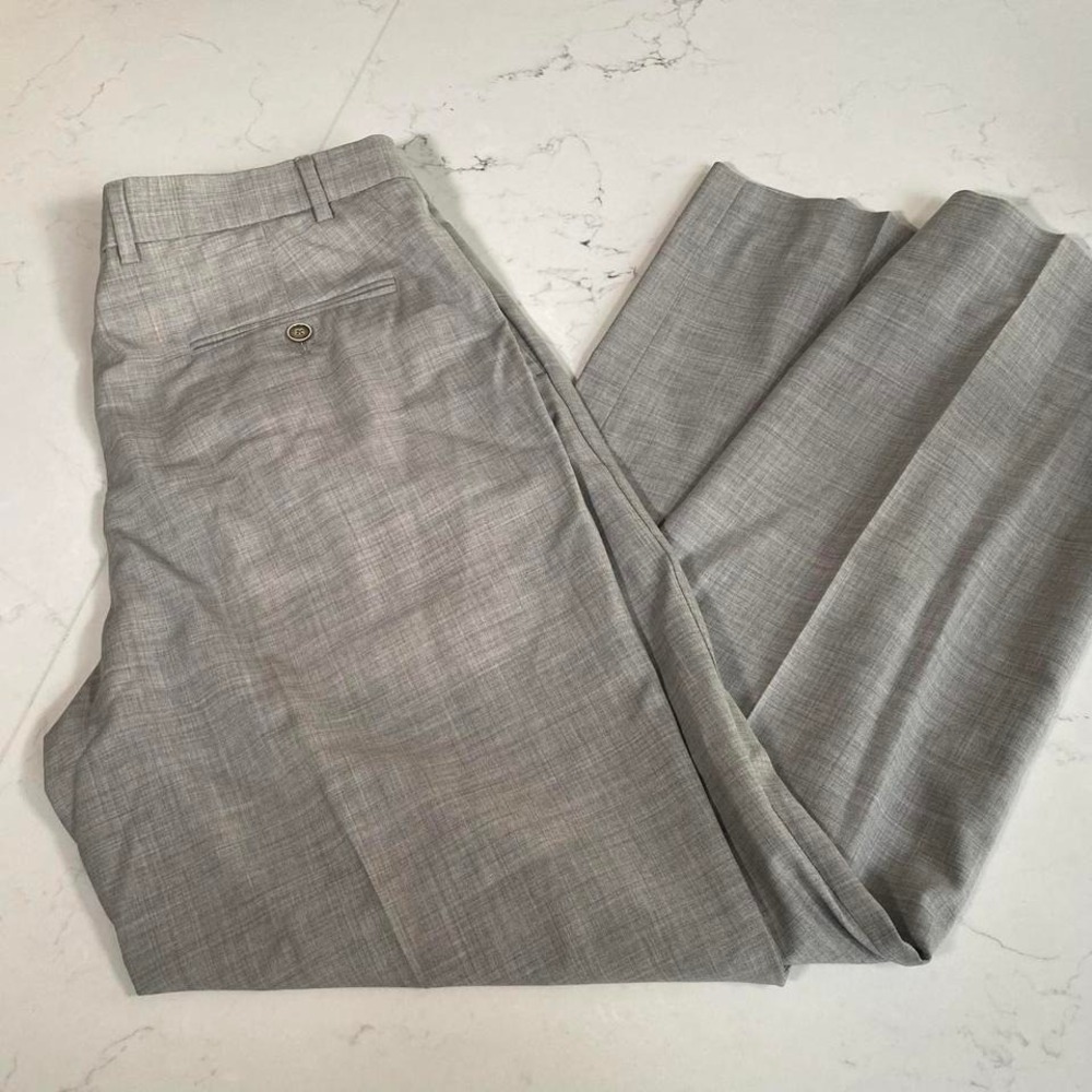 Tommy Bahama Gray Wool Dress Pants Men's 34 Fabric Made in Italy Flat Front